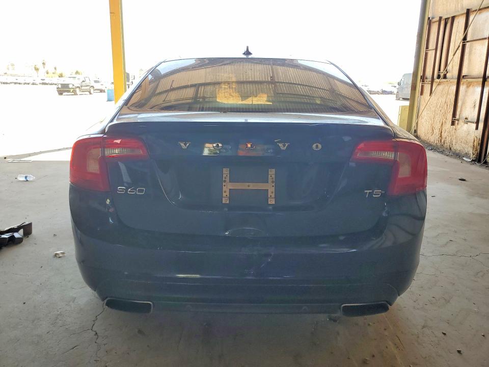 Продажа на аукционе авто 2016 Volvo S60, vin: YV126MFK8G2392838, номер лота: 65555526
