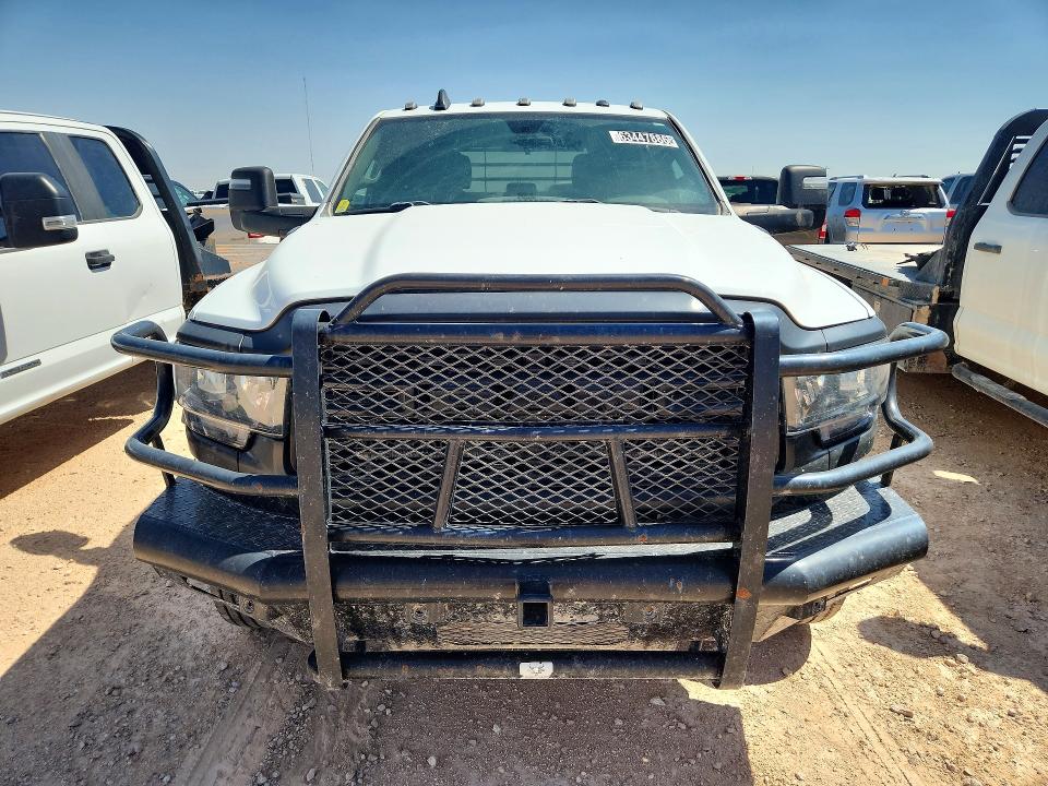 63447886 :رقم المزاد ، 3C7WRNFL1PG582181 vin ، 2023 Ram 5500 مزاد بيع
