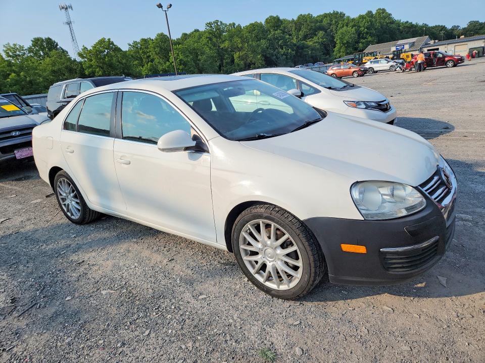 64830686 :رقم المزاد ، 3VWRZ7AJ4AM051798 vin ، 2010 Volkswagen Jetta مزاد بيع