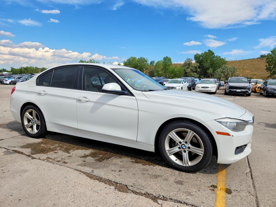 66318146 :رقم المزاد ، WBA3C1C5XDF444617 vin ، 2013 Bmw 328 مزاد بيع