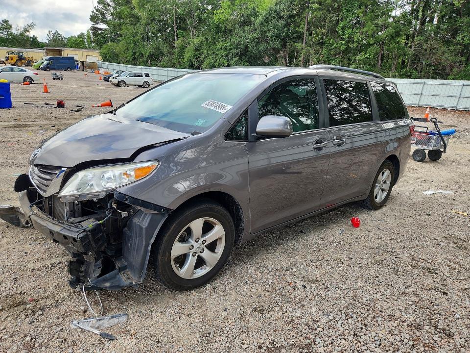 2017 Toyota Sienna მანქანა იყიდება აუქციონზე, vin: 5TDKZ3DC8HS853565, აუქციონის ნომერი: 63874986