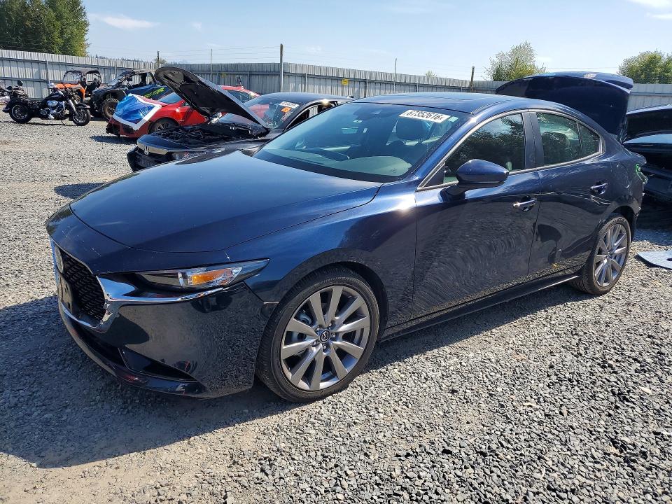 67352616 :رقم المزاد ، 3MZBPACM3PM381369 vin ، 2023 Mazda 3 مزاد بيع
