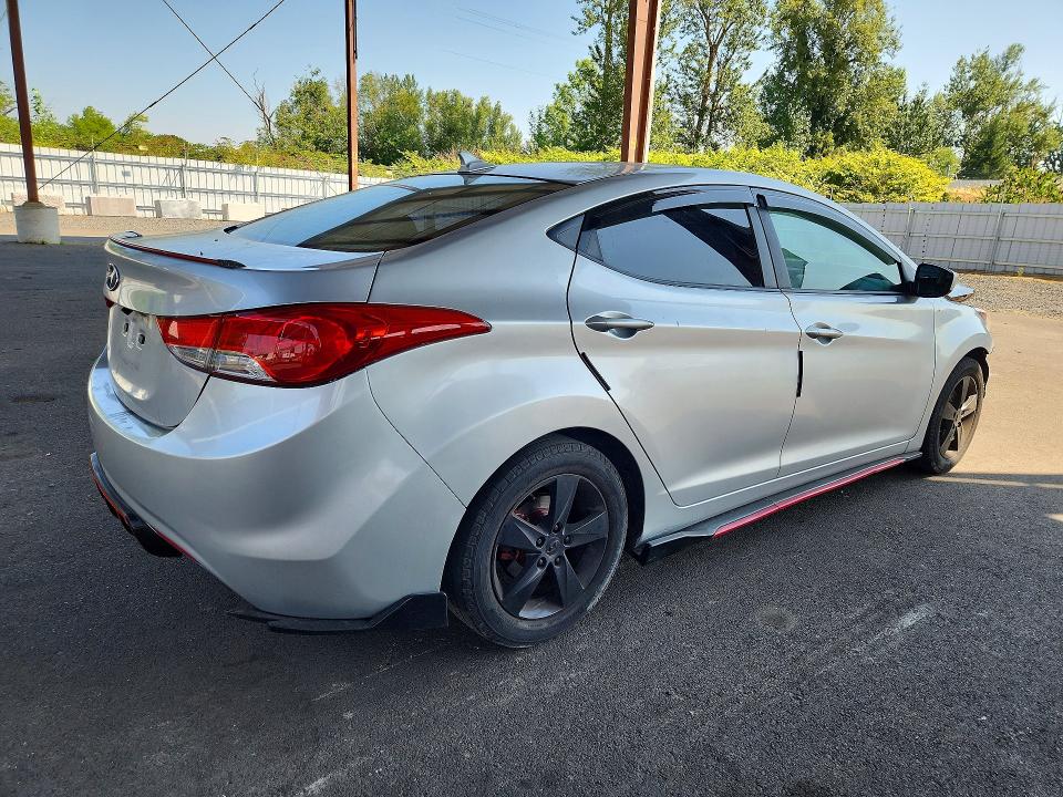 2013 Hyundai Elantra მანქანა იყიდება აუქციონზე, vin: KMHDH4AE2DU497588, აუქციონის ნომერი: 64476176