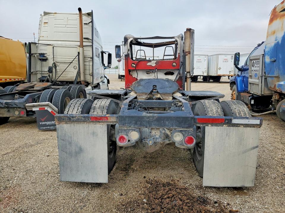 1999 Peterbilt 378 მანქანა იყიდება აუქციონზე, vin: 1XPFDU9X4XN477483, აუქციონის ნომერი: 63557446