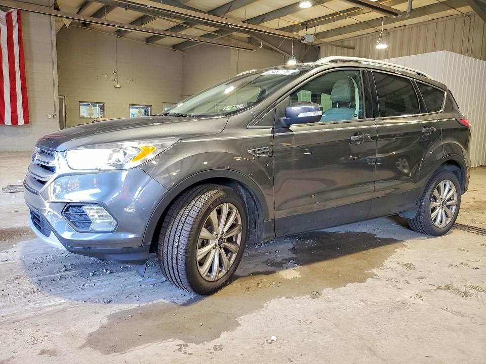 Продажа на аукционе авто 2017 Ford Escape, vin: 1FMCU9J97HUB40212, номер лота: 65452196