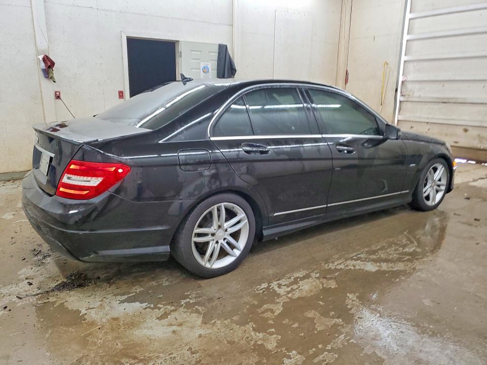 Продаж на аукціоні авто 2012 Mercedes-benz C, vin: WDDGF4HB1CR240741, номер лоту: 66255856