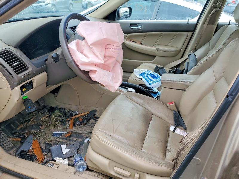 62018056 :رقم المزاد ، 1HGCM56605A805347 vin ، 2005 Honda Accord مزاد بيع