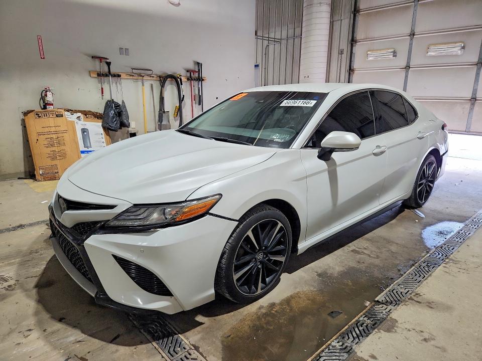 Продаж на аукціоні авто 2018 Toyota Camry, vin: 4T1B61HK6JU106039, номер лоту: 66961166