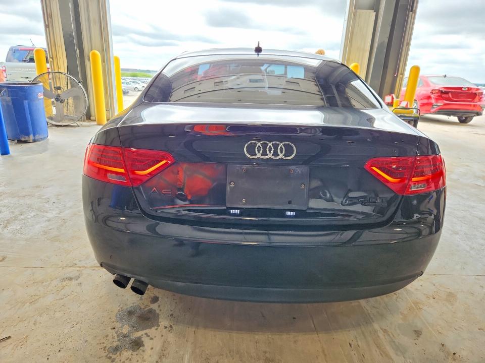 63843706 :رقم المزاد ، WAUCFAFR4DA077801 vin ، 2013 Audi A5 مزاد بيع