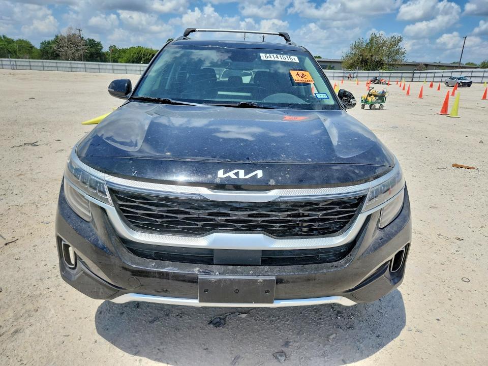 64141516 :رقم المزاد ، KNDETCA22N7242849 vin ، 2022 Kia Seltos مزاد بيع