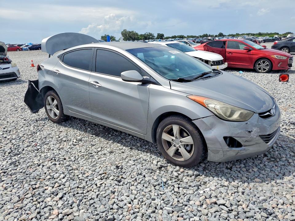 64083546 :رقم المزاد ، KMHDH4AE0DU928817 vin ، 2013 Hyundai Elantra مزاد بيع