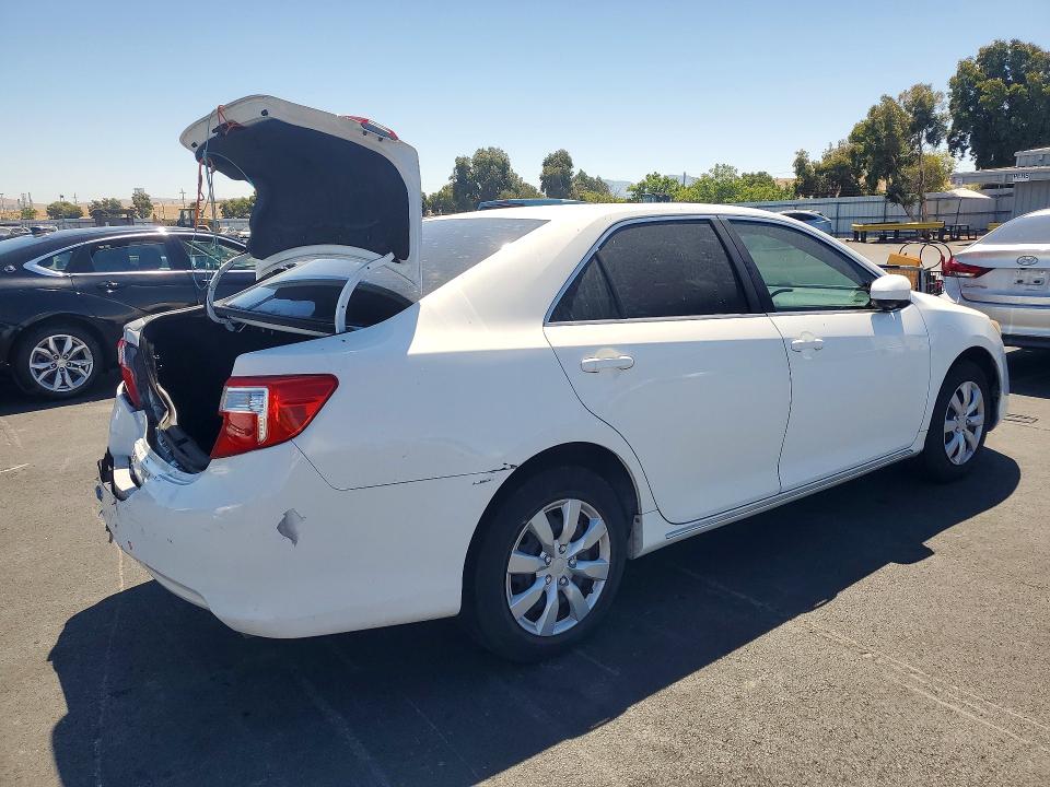 2014 Toyota Camry მანქანა იყიდება აუქციონზე, vin: 4T4BF1FK0ER409378, აუქციონის ნომერი: 61443196