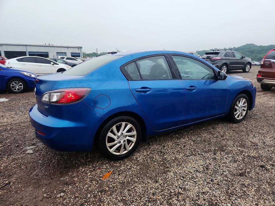 64088746 :رقم المزاد ، JM1BL1W73C1684406 vin ، 2012 Mazda 3 مزاد بيع