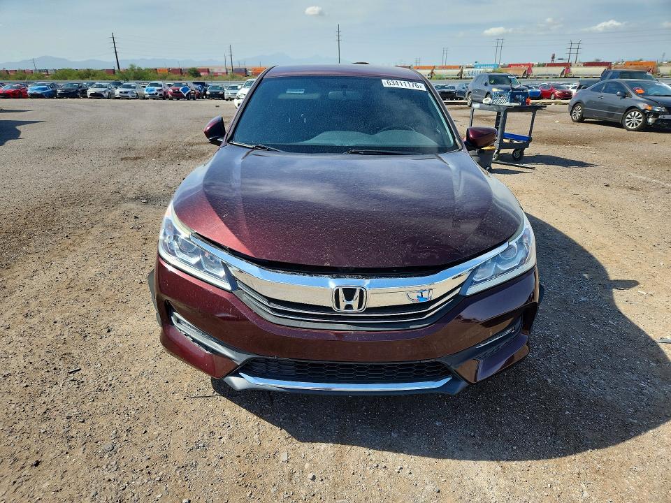 63411176 :رقم المزاد ، 1HGCR2F56HA307259 vin ، 2017 Honda Accord مزاد بيع