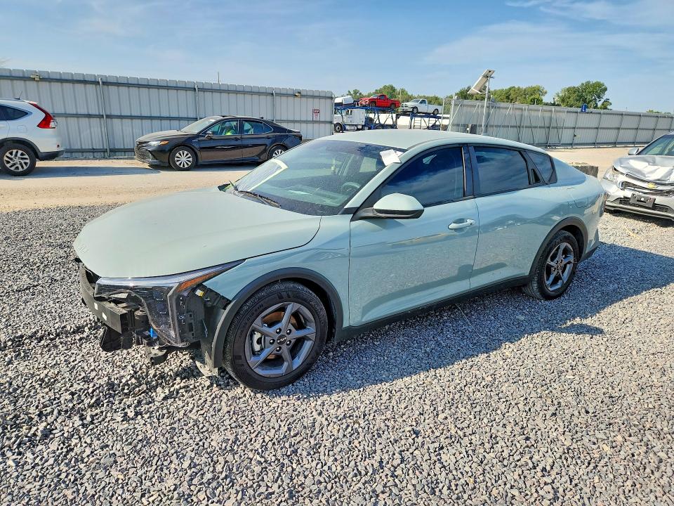 Продажа на аукционе авто 2025 Kia K4, vin: 3KPFT4DE2SE229515, номер лота: 65901406