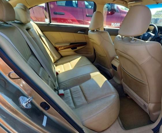 65584836 :رقم المزاد ، 1HGCP3F87AA012201 vin ، 2010 Honda Accord مزاد بيع