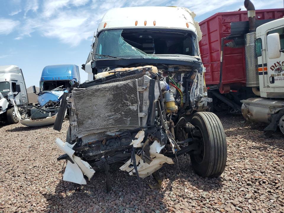 Продаж на аукціоні авто 2025 Freightliner Cascadia 126, vin: 3AKJHHDRXSSVY1994, номер лоту: 63239496