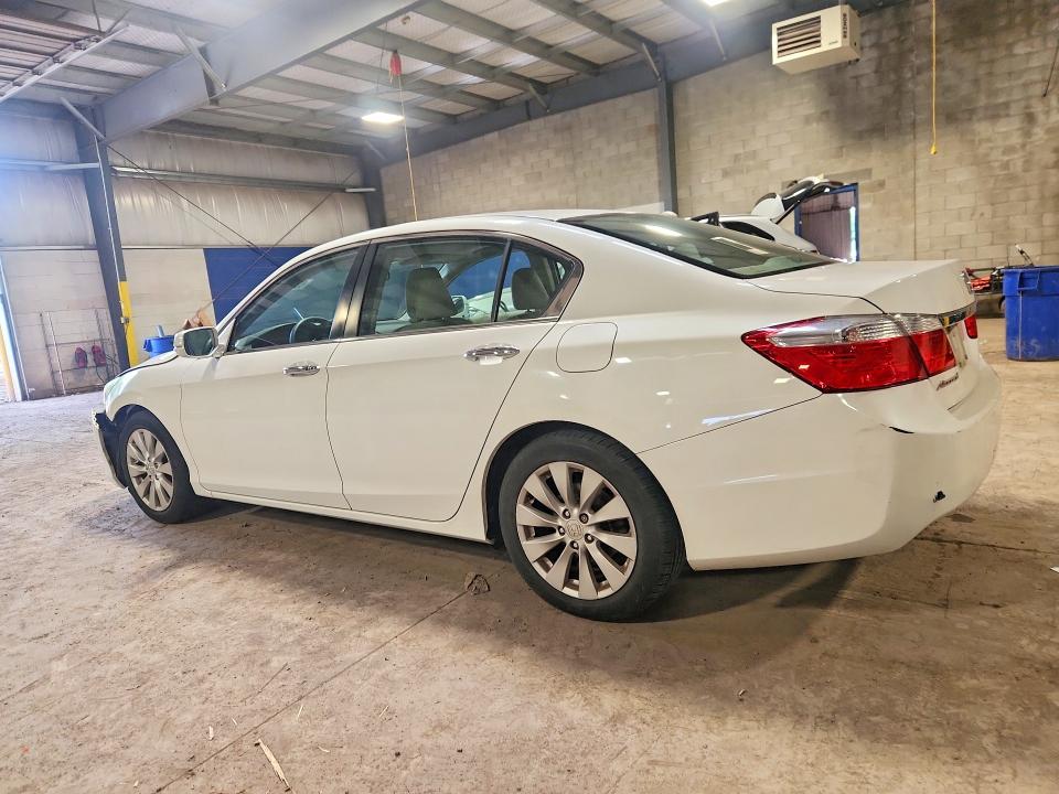Продаж на аукціоні авто 2015 Honda Accord, vin: 1HGCR2F71FA068556, номер лоту: 63828006