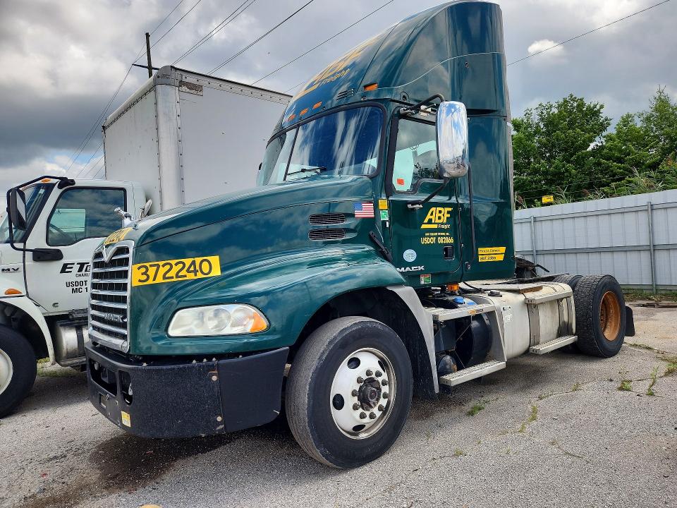 Продажа на аукционе авто 2018 Mack Cxu613, vin: 1M1AW01X2JM010571, номер лота: 65214596