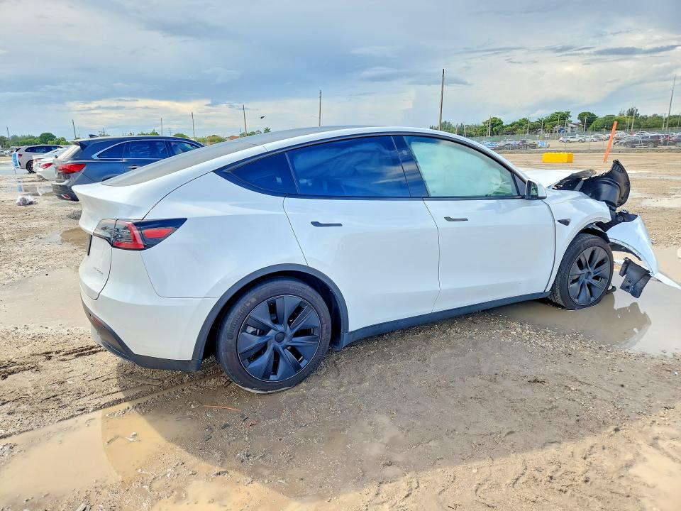 Продажа на аукционе авто 2024 Tesla Model Y, vin: 7SAYGAEE4RF167455, номер лота: 67286446