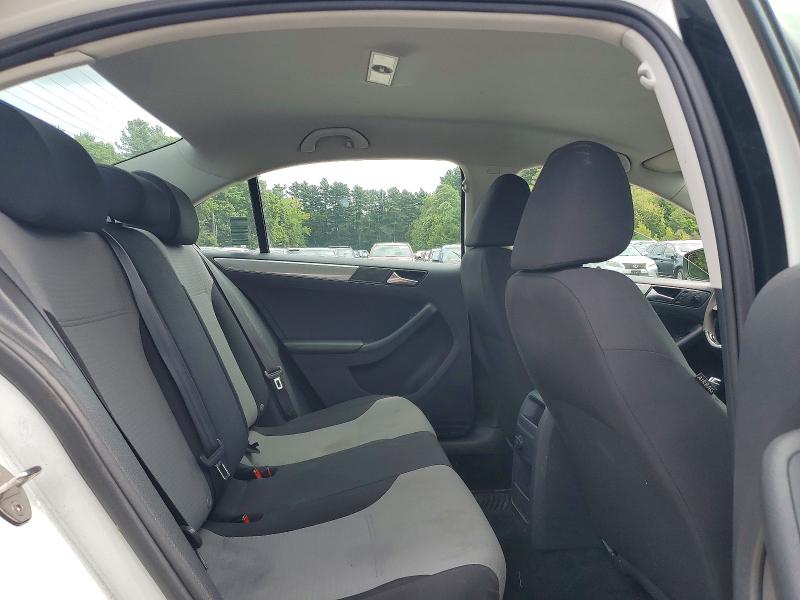 65004266 :رقم المزاد ، 3VW2B7AJ3HM369556 vin ، 2017 Volkswagen Jetta مزاد بيع