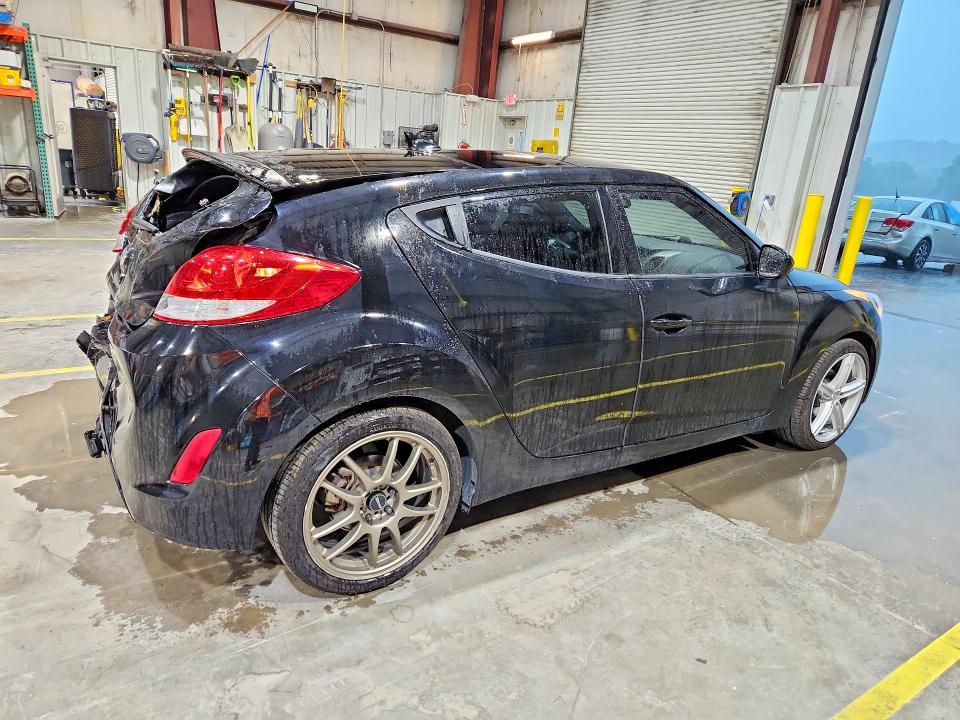 Продажа на аукционе авто 2017 Hyundai Veloster 3dr, vin: KMHTC6AD1HU322011, номер лота: 63446336