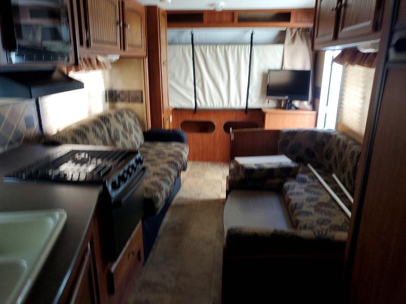 65861316 :رقم المزاد ، 1UJBJHBL6C1JJ0058 vin ، 2012 Jayco Jay Feather مزاد بيع