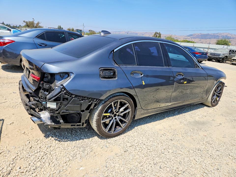 64153256 :رقم المزاد ، WBA5R1C07LFH45245 vin ، 2020 Bmw 330i مزاد بيع
