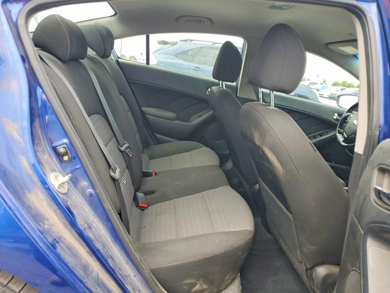 2018 Kia Forte მანქანა იყიდება აუქციონზე, vin: 3KPFL4A71JE186743, აუქციონის ნომერი: 64026316