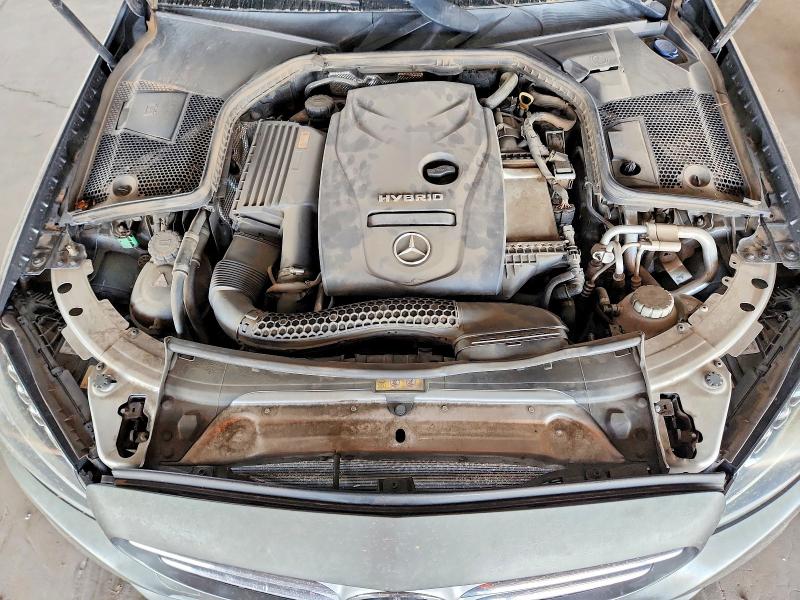 64304856 :رقم المزاد ، 55SWF4HB0JU255609 vin ، 2018 Mercedes-benz C مزاد بيع
