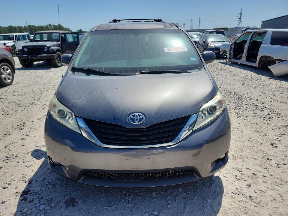 Aukcja sprzedaży 2011 Toyota Sienna, vin: 5TDYK3DC1BS136012, numer aukcji: 65738516