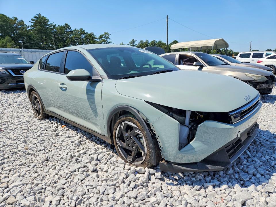 2025 Kia K4 მანქანა იყიდება აუქციონზე, vin: 3KPFU4DE9SE155877, აუქციონის ნომერი: 65908596