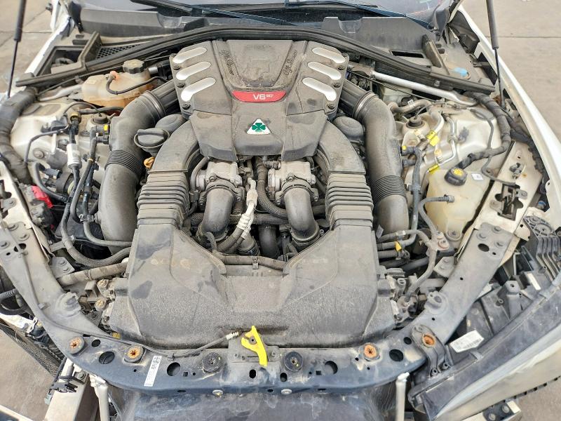 66636586 :رقم المزاد ، ZARFAEAV3H7549893 vin ، 2017 Alfa Romeo Giulia مزاد بيع