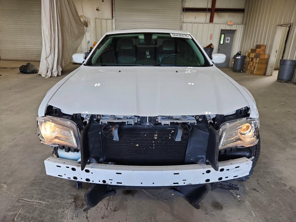 2015 Chrysler 300 მანქანა იყიდება აუქციონზე, vin: 2C3CCARG3FH808393, აუქციონის ნომერი: 66430476