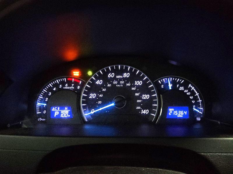 60646336 :رقم المزاد ، 4T1BF1FK1FU004576 vin ، 2015 Toyota Camry مزاد بيع