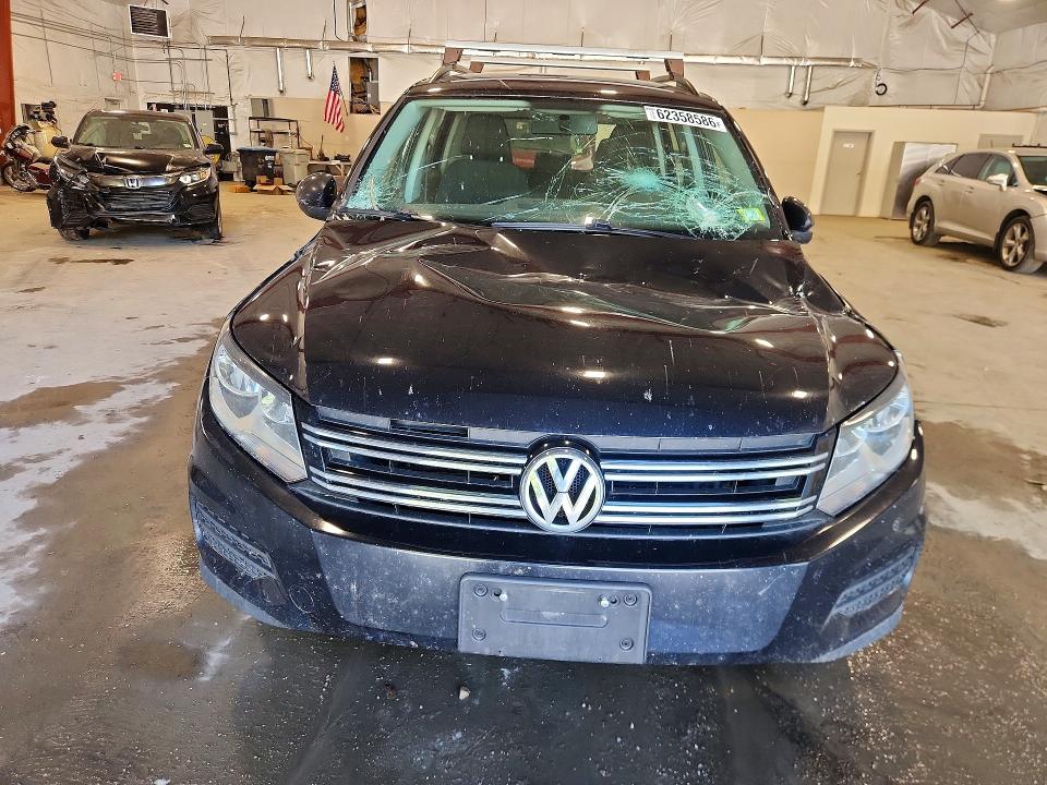 2018 Volkswagen Tiguan Limited მანქანა იყიდება აუქციონზე, vin: WVGBV7AX4JK001782, აუქციონის ნომერი: 62358586