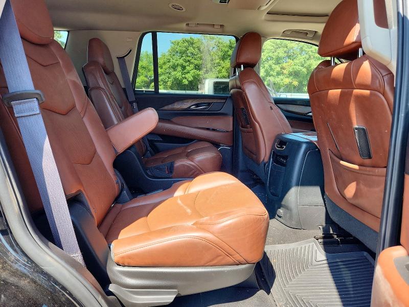 63659596 :رقم المزاد ، 1GYS4CKJ7HR147597 vin ، 2017 Cadillac Escalade مزاد بيع
