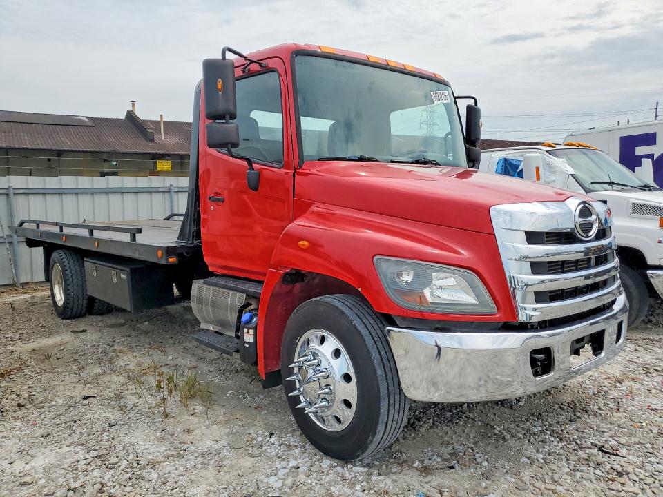 66822136 :رقم المزاد ، 5PVNJ8JT1E4S55119 vin ، 2014 Hino 258/268 مزاد بيع