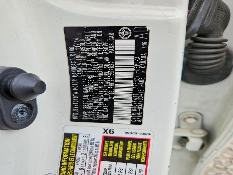 64414716 :رقم المزاد ، 2T1BURHE3FC297832 vin ، 2015 Toyota Corolla مزاد بيع