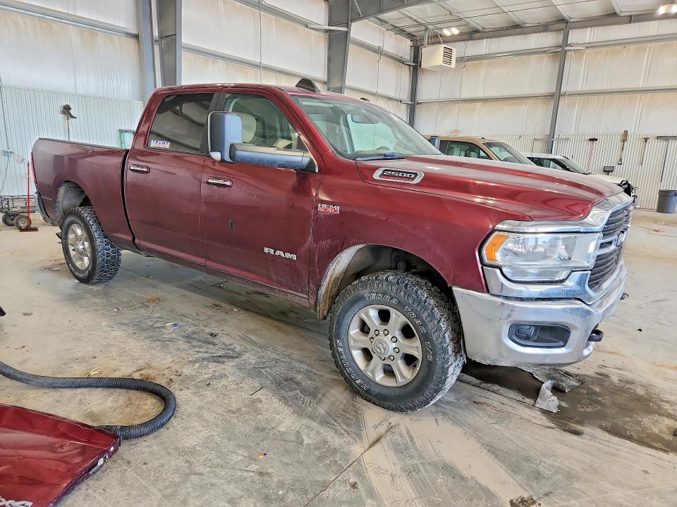 64892456 :رقم المزاد ، 3C6UR5DJXKG563084 vin ، 2019 Ram 2500 مزاد بيع