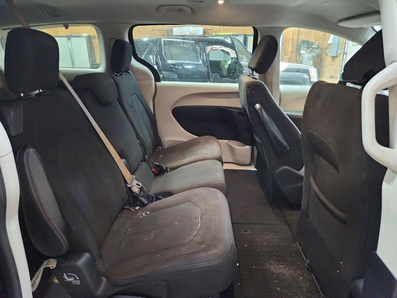 64717846 :رقم المزاد ، 2C4RC1CG3HR665313 vin ، 2017 Chrysler Pacifica مزاد بيع