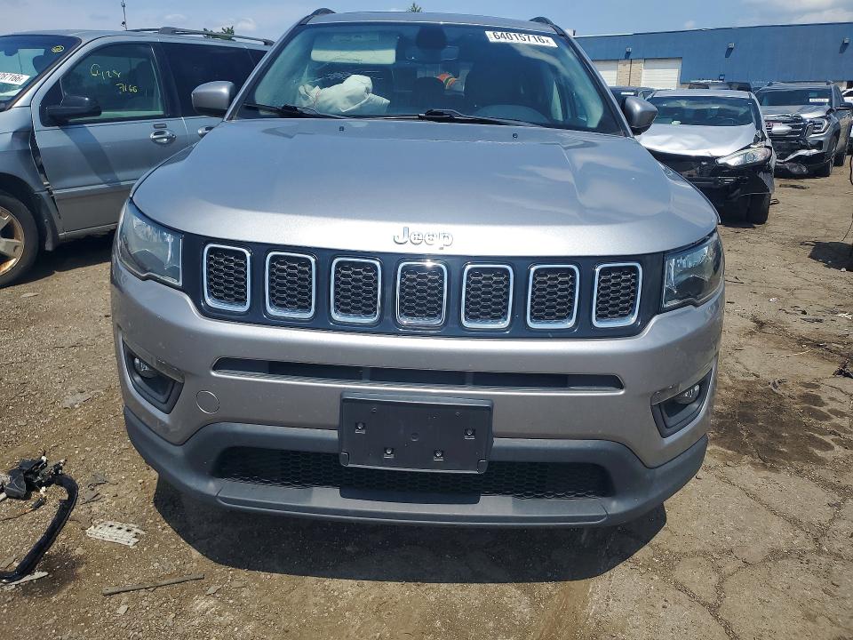 2018 Jeep Compass მანქანა იყიდება აუქციონზე, vin: 3C4NJDBB5JT483708, აუქციონის ნომერი: 64015716