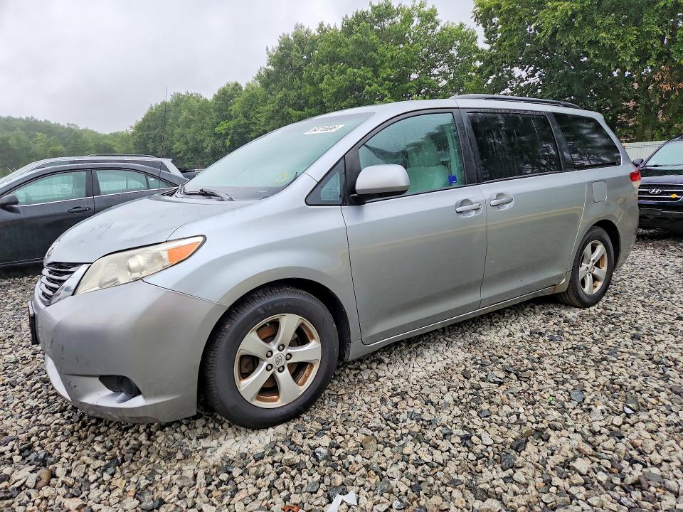 Auction sale of the 2011 Toyota Sienna, vin: 5TDKK3DCXBS065057, lot number: 64718696