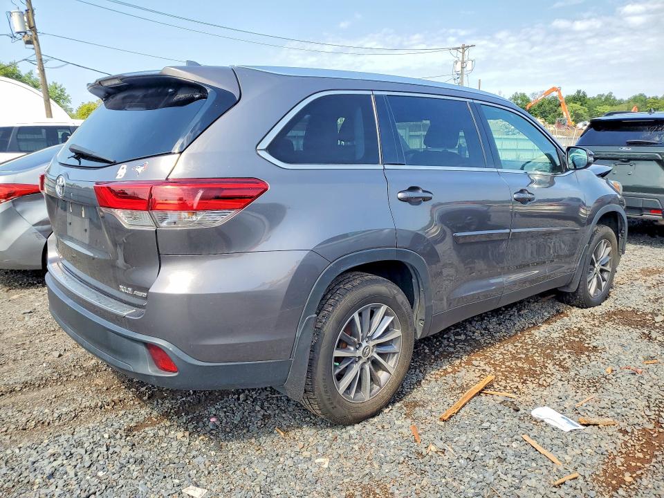 Aukcja sprzedaży 2019 Toyota Highlander, vin: 5TDJZRFH9KS588508, numer aukcji: 66656506