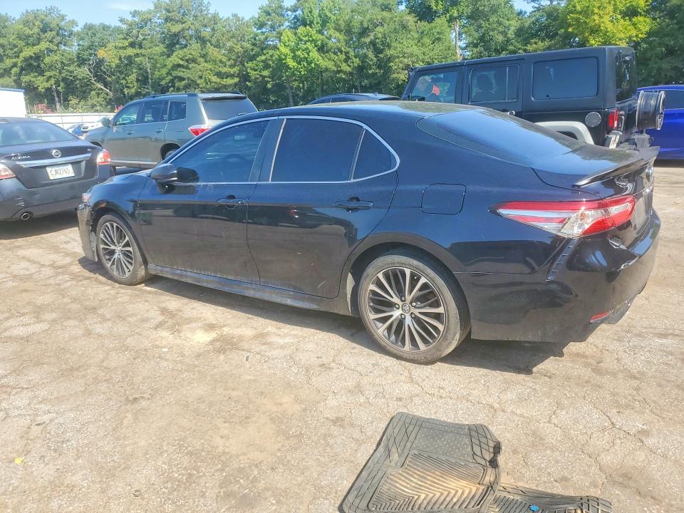 2018 Toyota Camry მანქანა იყიდება აუქციონზე, vin: 4T1B11HK2JU592086, აუქციონის ნომერი: 63813456