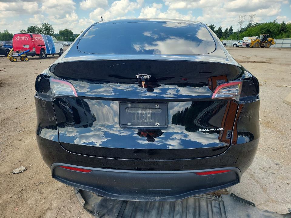 63114586 :رقم المزاد ، 7SAYGDEE2NF427749 vin ، 2022 Tesla Model  Y مزاد بيع