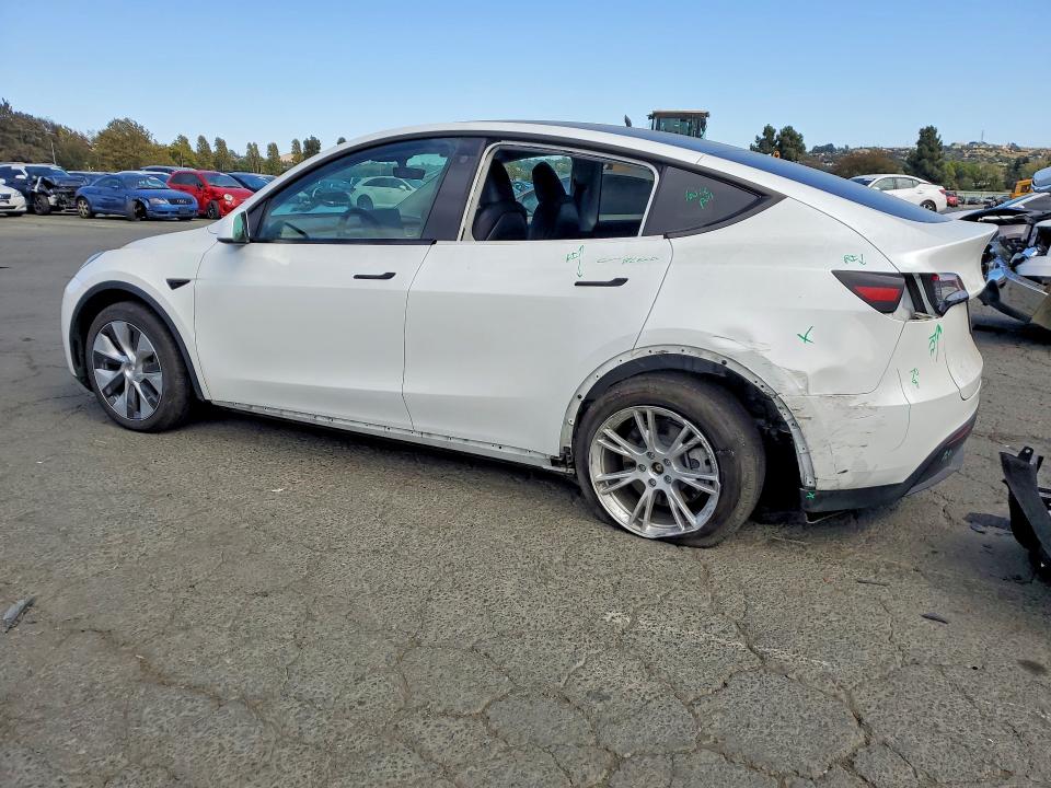 Продажа на аукционе авто 2023 Tesla Model Y, vin: 7SAYGDEE5PF738370, номер лота: 64132506