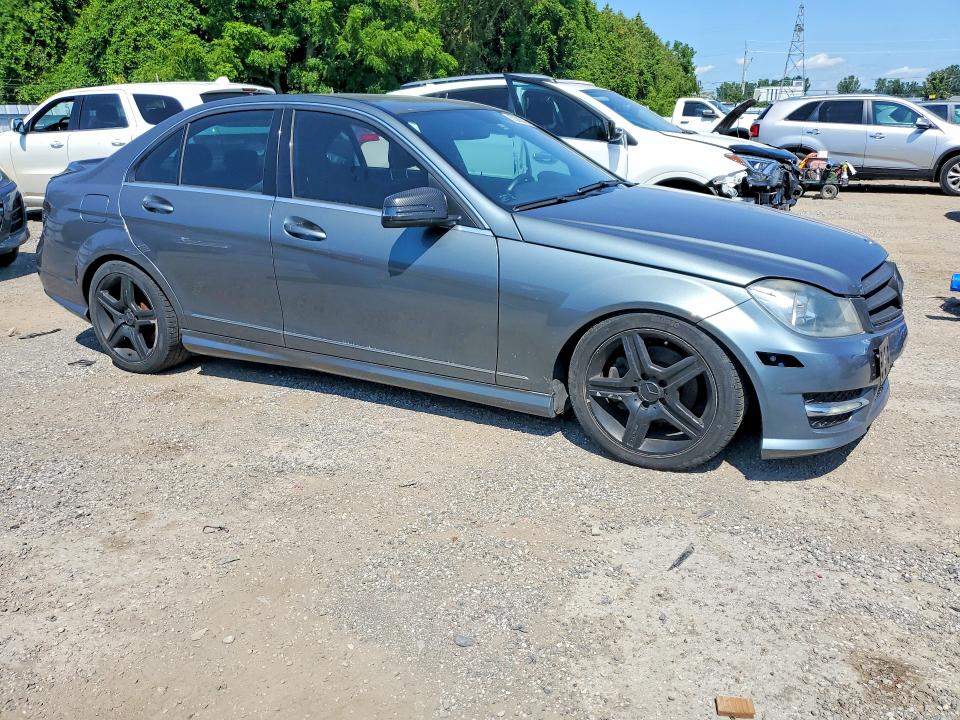 Продажа на аукционе авто 2012 Mercedes-benz C, vin: WDDGF8FB9CA648283, номер лота: 63382216