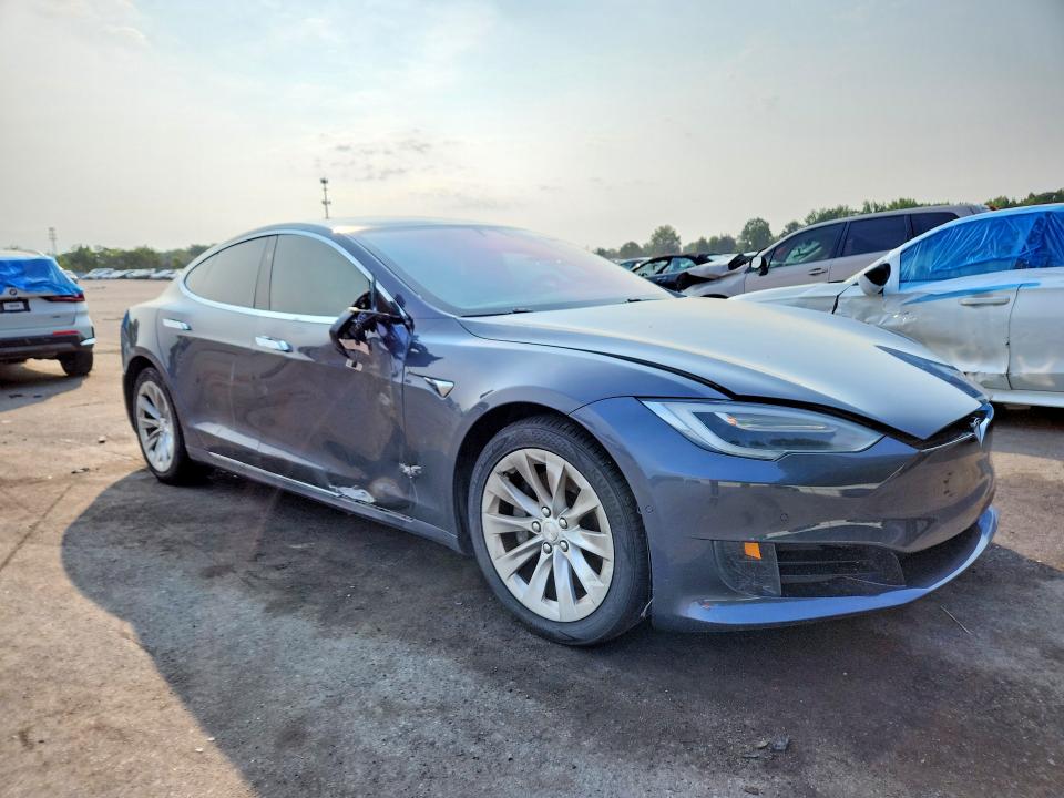 Aukcja sprzedaży 2017 Tesla Model S, vin: 5YJSA1E15HF200057, numer aukcji: 64481236