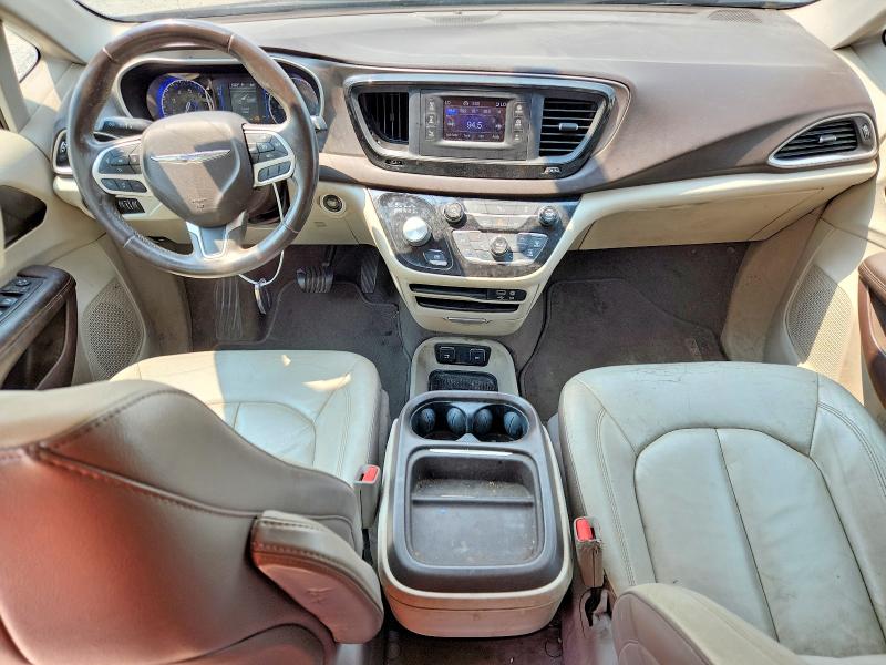 63692966 :رقم المزاد ، 2C4RC1BG1HR720245 vin ، 2017 Chrysler Pacifica مزاد بيع